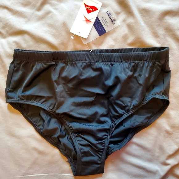 Full Coverage Swim Brief - Picture 4 of 4